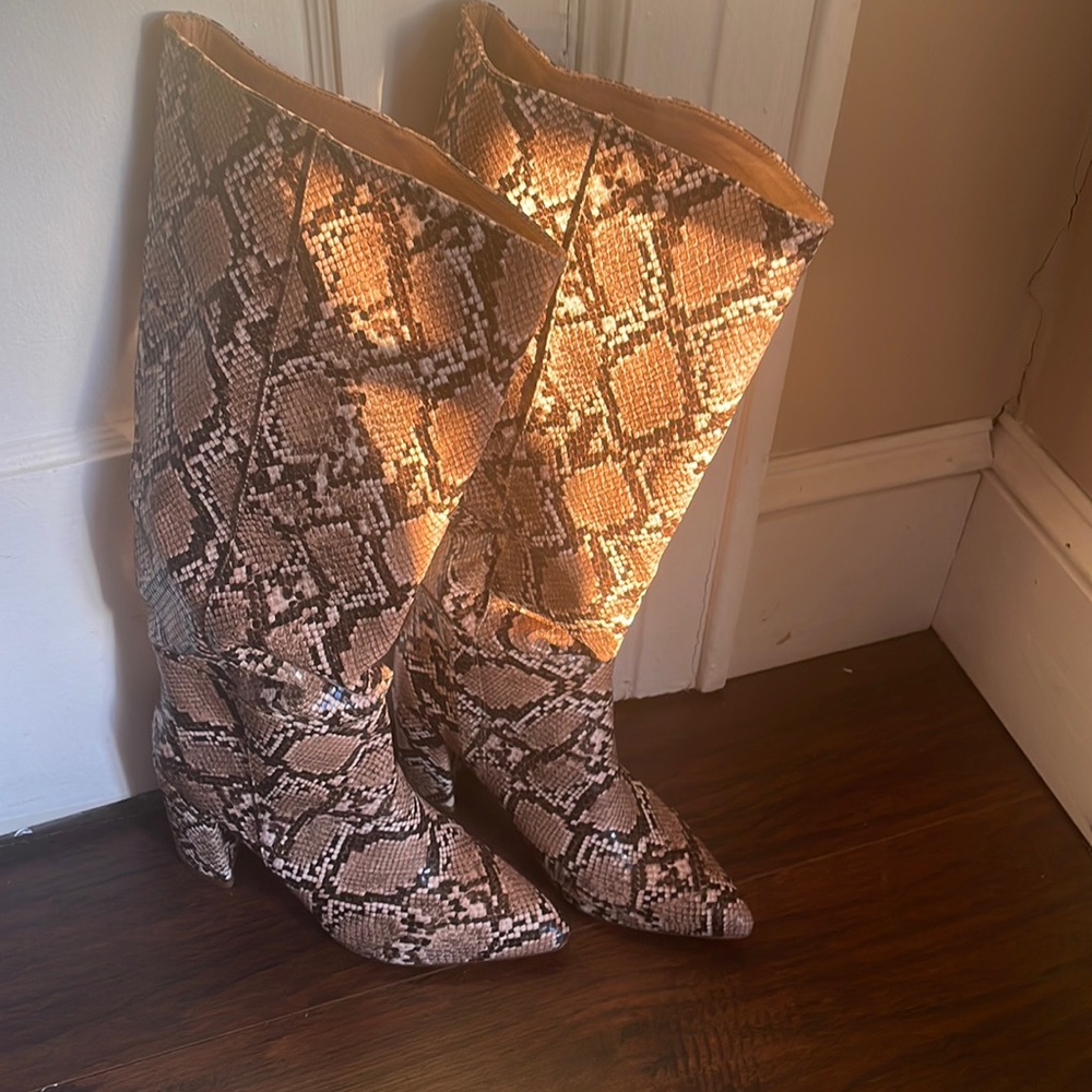 Lulus Tan Faux Snake Pointed-Toe Knee High Boots